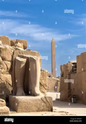 Il Rimodellamento dell'Obelisco di Karnak: Un Gioiello Romano Trasformato in un Simbolo Cristiano